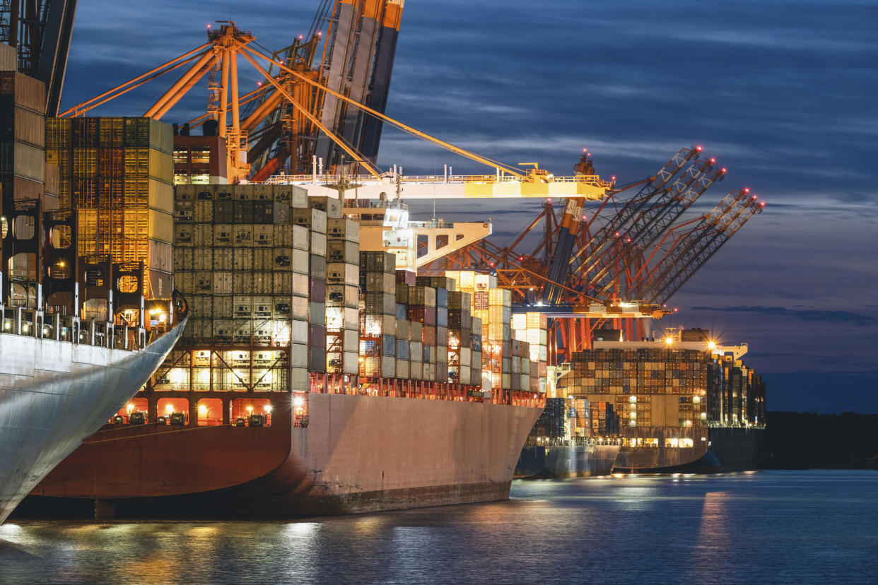 Starke Exporte und schwache Importe lassen Deutschlands Handelsüberschuss steigen.  - Copyright: Picture Alliance