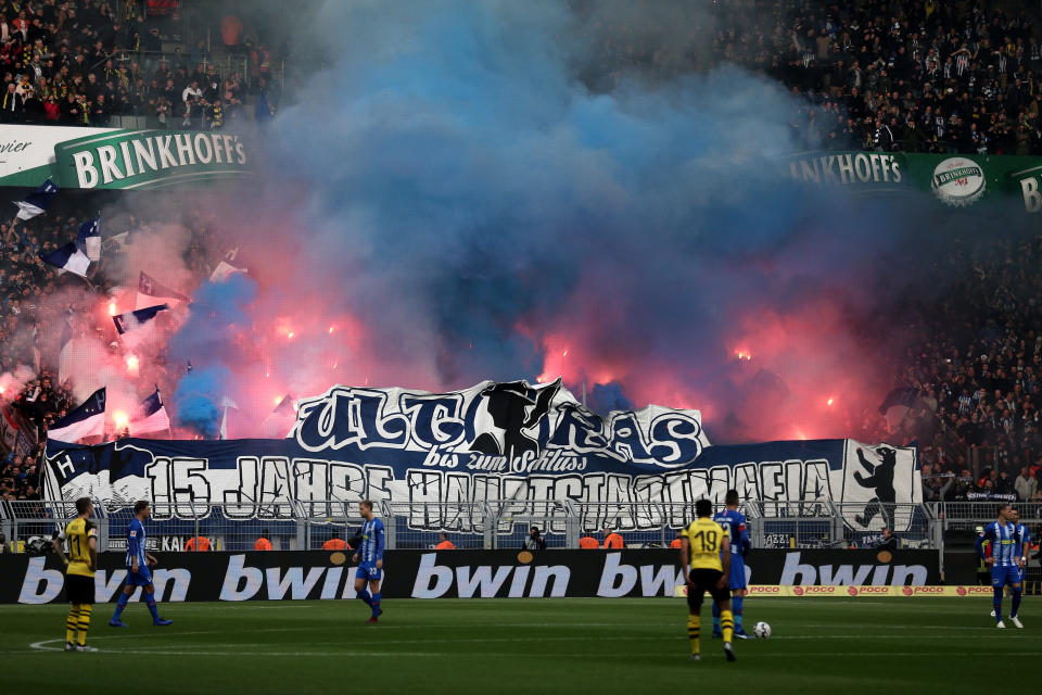 Hertha-Hooligans gehen auf Polizei los