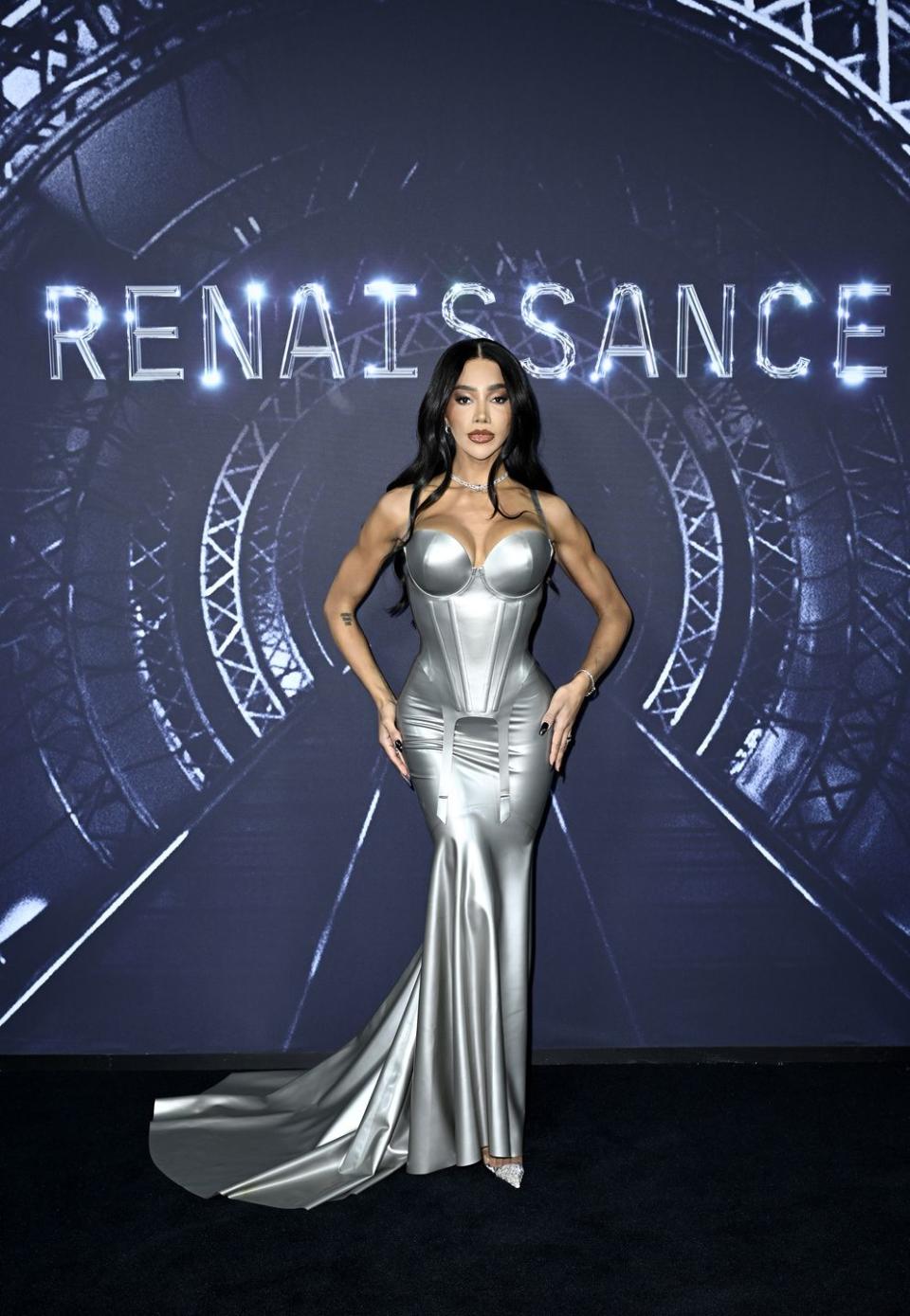 london, england november 30 editorial use only exclusive coverage munroe bergdorf attends the london premiere of renaissance a film by beyonce on november 30, 2023 in london, england photo by gareth cattermolewireimage for parkwood