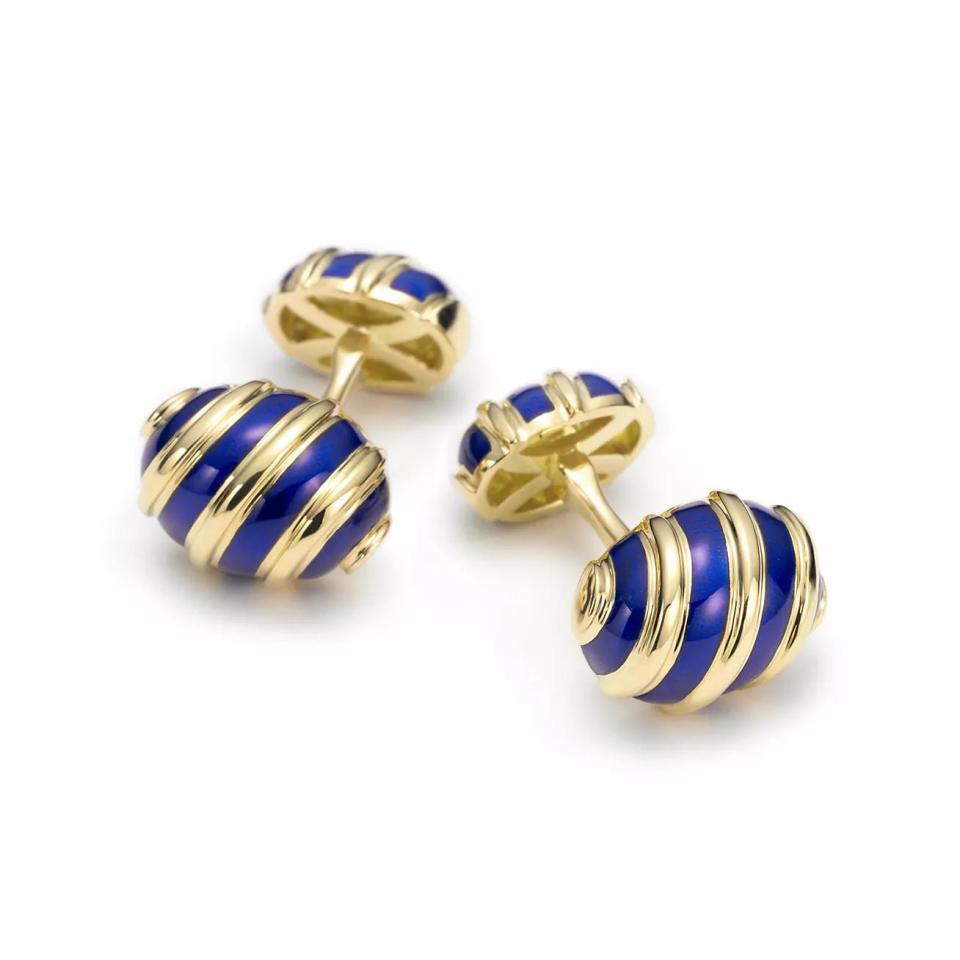 <p><a href="https://www.tiffany.com/accessories/cuff-links/tiffany-co-schlumberger-olive-cuff-links-10915074/" rel="nofollow noopener" target="_blank" data-ylk="slk:Shop Now;elm:context_link;itc:0;sec:content-canvas" class="link ">Shop Now</a></p><p>Olive Cuff Links</p><p>tiffany.com</p><p>$7000.00</p>