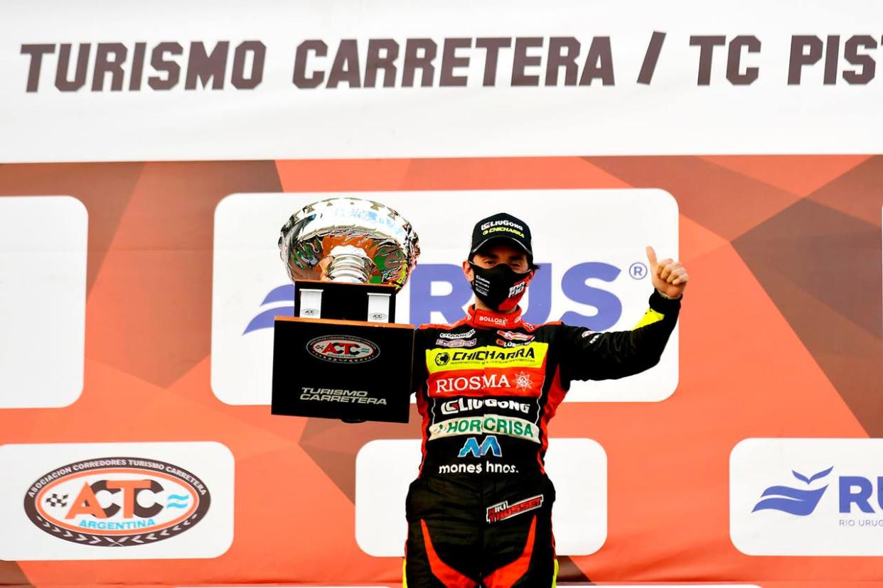 Nicolás Trosset y su primer éxito en Turismo Carretera; el arrecifeño ganó en el autódromo de San Nicolás la carrera que reanudó el automovilismo nacional.