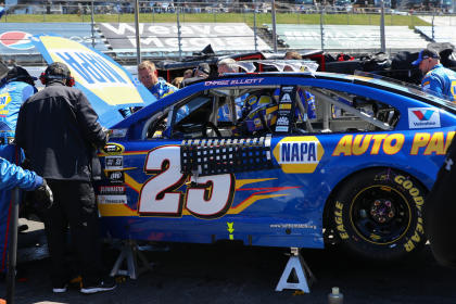 Mar 29, 2015; Martinsville, VA, USA; Sprint Cup Series driver Chase Elliott (25) waits as his car is repaired during the STP 500 at Martinsville Speedway. (Randy Sartin-USA TODAY Sports)