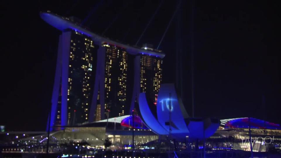 Singapore skyline goes dark for Earth Hour 2014