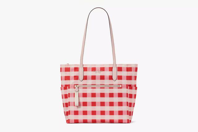 <p>Kate Spade Outlet</p>