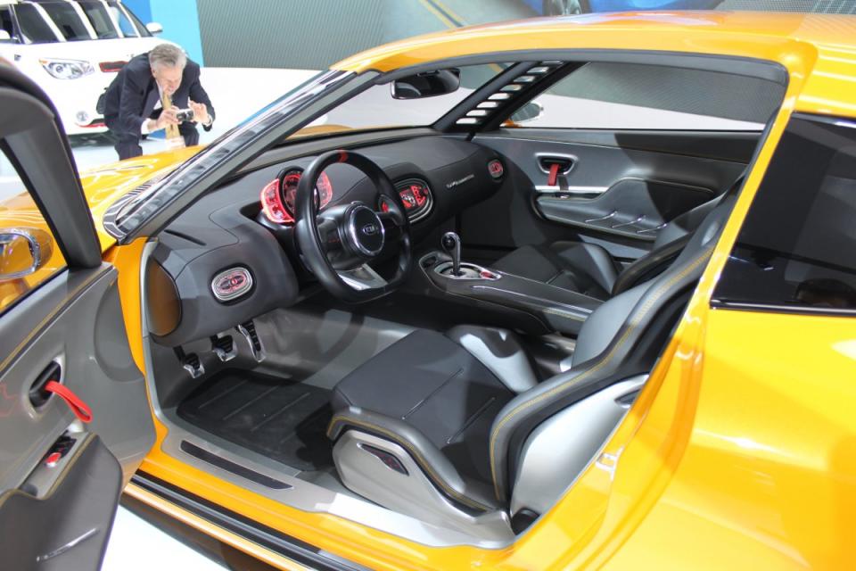 Kia GT4 Stinger Concept Detroit Auto Show 2014