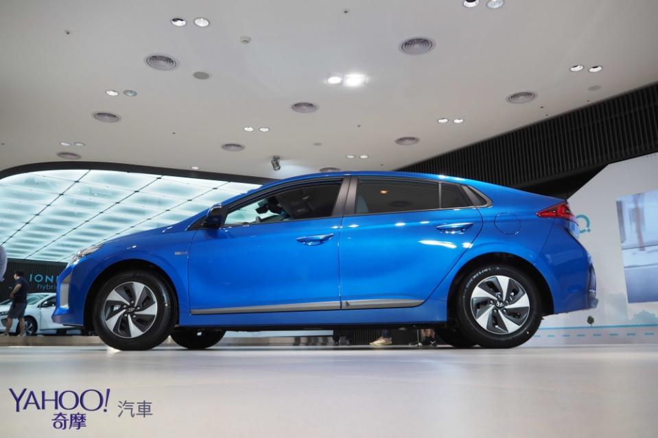 挑戰油電霸權！Hyundai Ioniq Hybrid 99.9萬殺氣上陣！