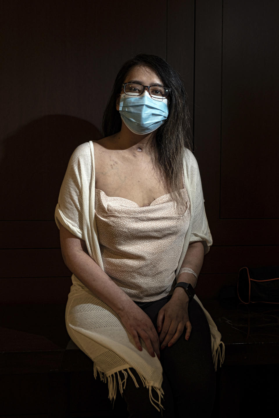 Mayra Ramírez, la primera paciente de COVID-19 en Estados Unidos que recibió un trasplante doble de pulmón, en el Hospital Northwestern Memorial de Chicago, el 29 de julio de 2020. (Sebastian Hidalgo/The New York Times)