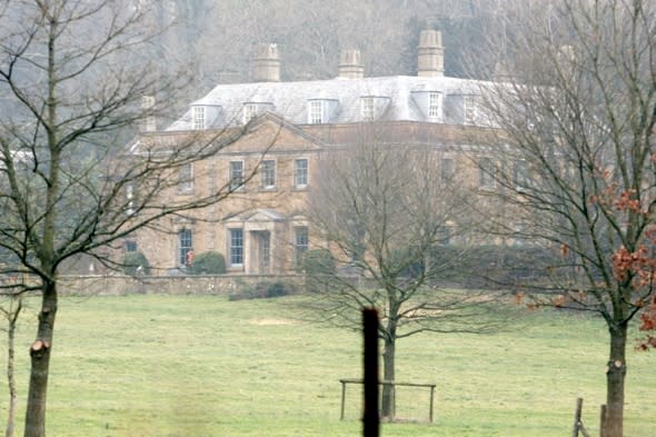 johnny-depp-buying-country-house-somerset