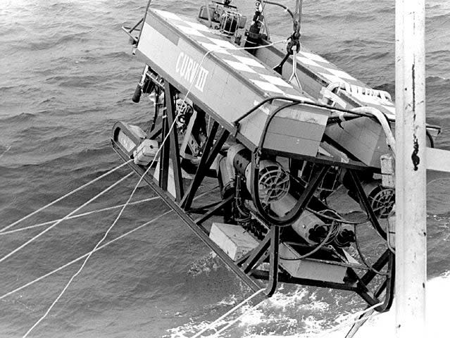 The U.S. Navy CURV III remotely operated vehicle is launched during the <em>Pisces III </em>rescue operation on September 1, 1973. <em>U.S. Navy</em>