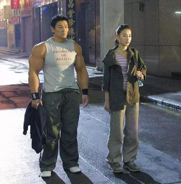 劉德華與張柏芝當年合作電影《大隻佬》。（圖／翻攝自IMDB）