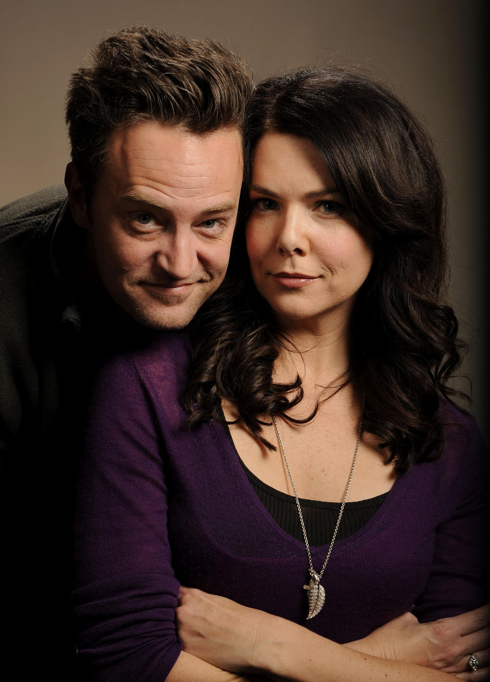 Closeup of Lauren Graham and Matthew Perry