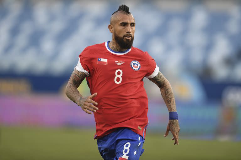 Arturo Vidal, un símbolo de Chile, fue reemplazado y se enojó