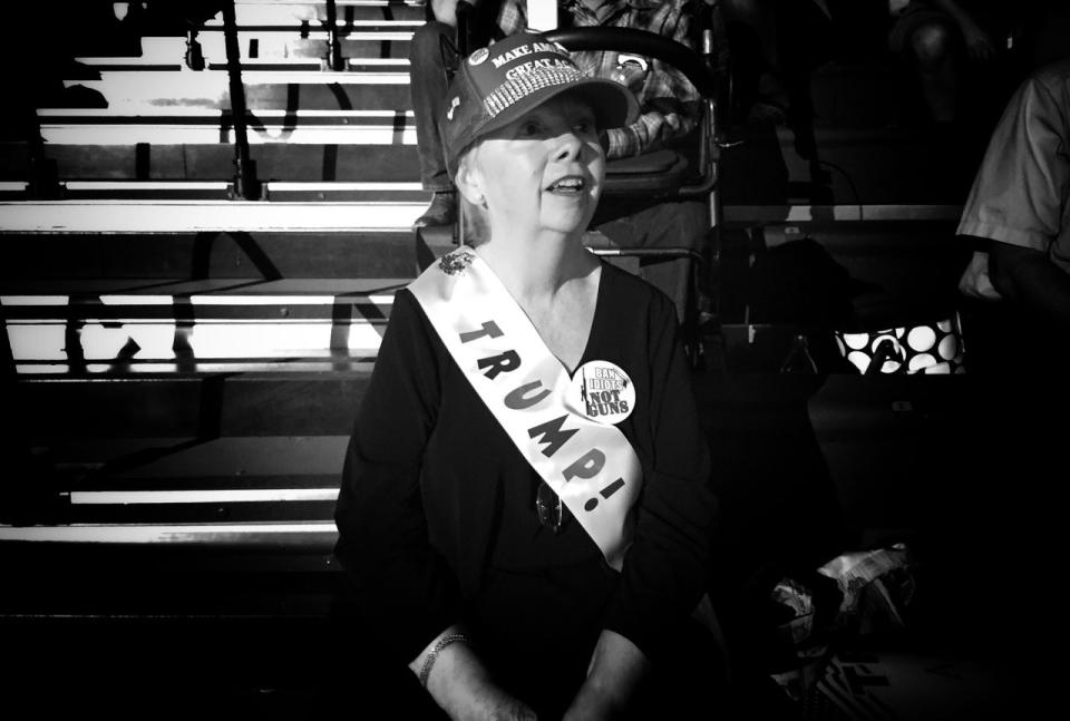 <p>A Trump supporter awaits the candidate at a campaign rally on May 24 in Albuquerque. (Photo: Holly Bailey/Yahoo News) </p>