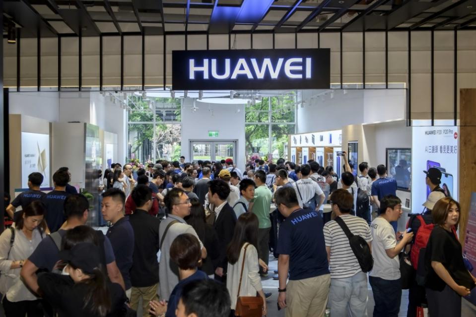 花粉注意！HUAWEI台北三創品牌體驗店開幕