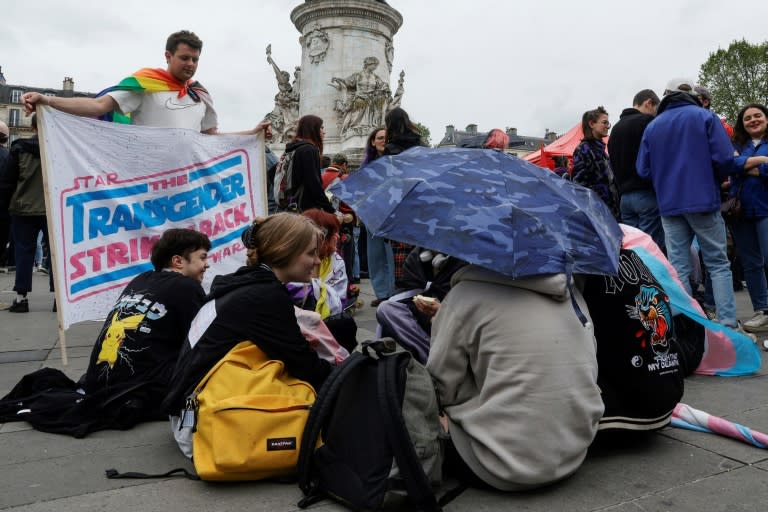 Rassemblement contre la transphobie, le 5 mai 2024 Place de la République à Paris (Geoffroy VAN DER HASSELT)