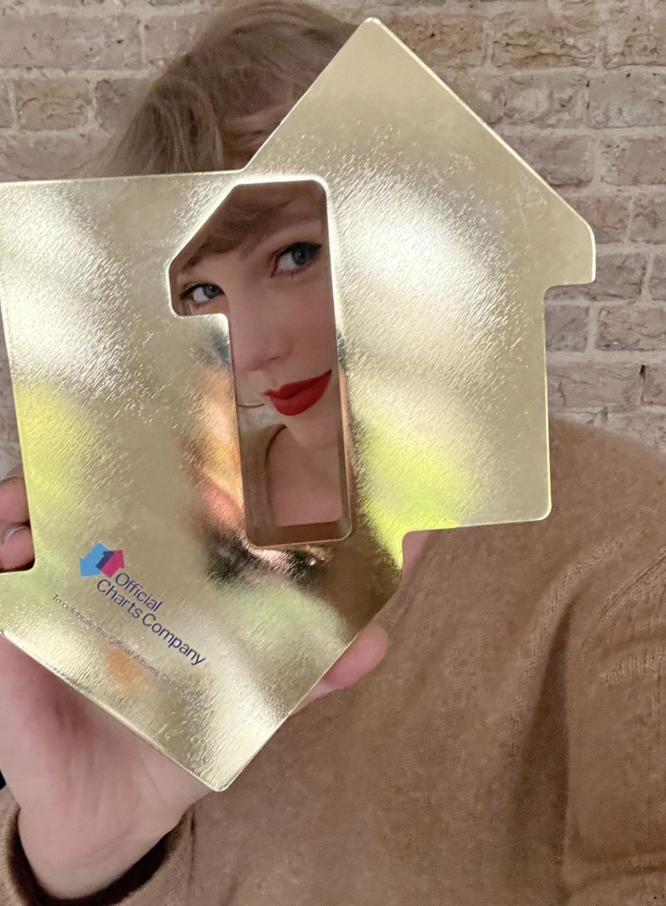 Taylor Swift has topped the UK album chart (Official Charts Company)