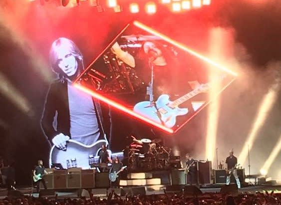 Foo Fighters pay tribute to Tom Petty at Cal Jam 2017 (Photo: Facebook)