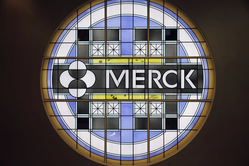 2021年10月1日，美國默沙東（Merck，MSD）藥廠宣布治療新冠肺炎的抗病毒藥物「molnupiravir」實驗成功（AP）