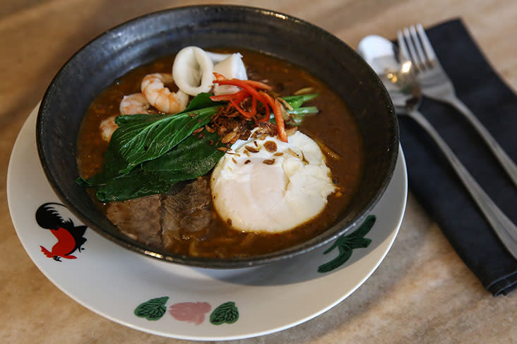 'Mee Bandung' is the real deal here with a delicious beef and dried prawns broth, thickened with sweet potatoes and crushed peanuts