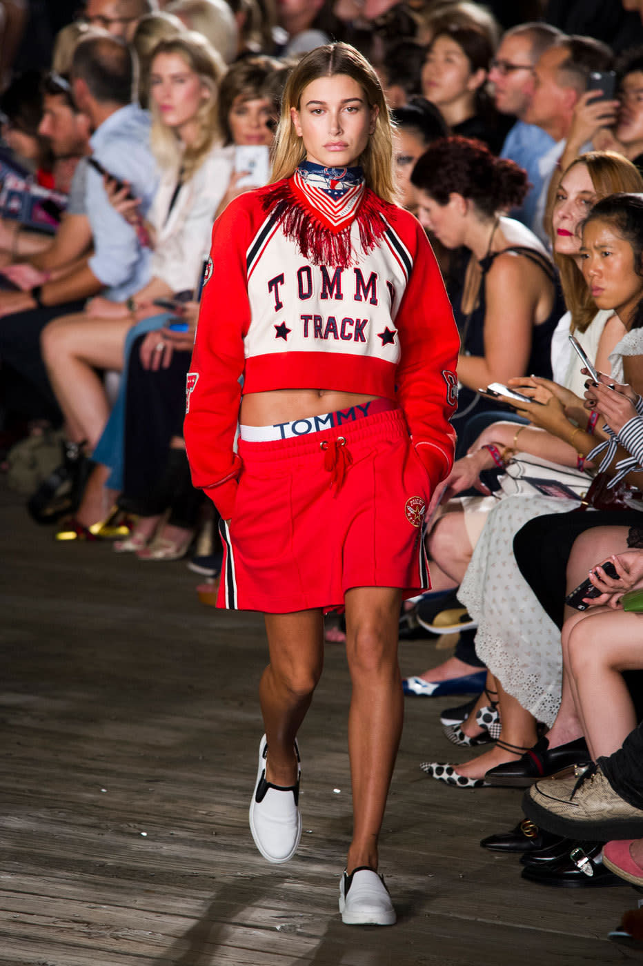 <p>Maybe it was model Hailey Baldwin’s nonchalant ‘I can’t be arsed’ look, but it made this sweatshirt and shorts combo suddenly sexy! <i>(Photo: Imax Tree)</i></p>