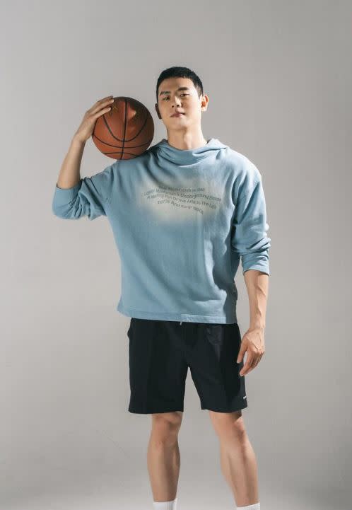 李官熙是南韓職業籃球員。（圖／翻攝自李官熙IG）