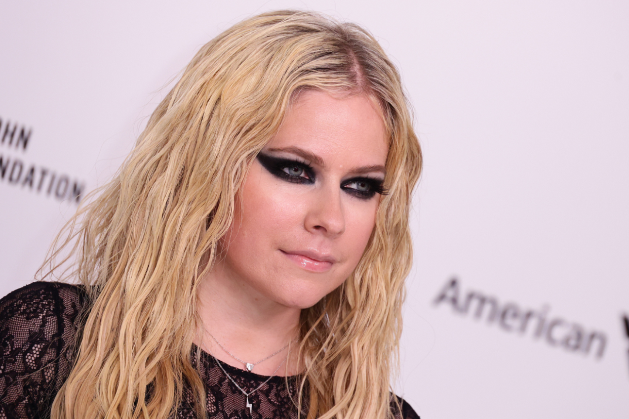 Avril Lavigne attended Elton John AIDS Foundation's 32nd annual Academy Awards viewing party in Hollywood. (Image via Getty Images)