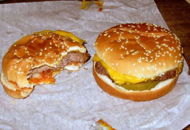 The Cheeseburger at George's Buffet