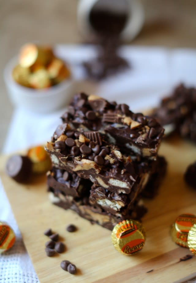 Peanut Butter Cup Chocolate Crunch Bars