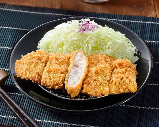 ▲「黃金魚排定食」特價159元（原價195元）。（圖／三商餐飲提供）