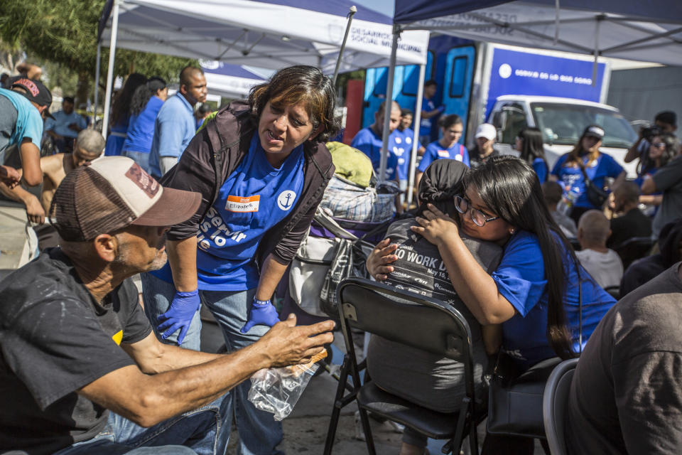 FOTOS: 'La Regadera' que hace milagros en la frontera México-EEUU