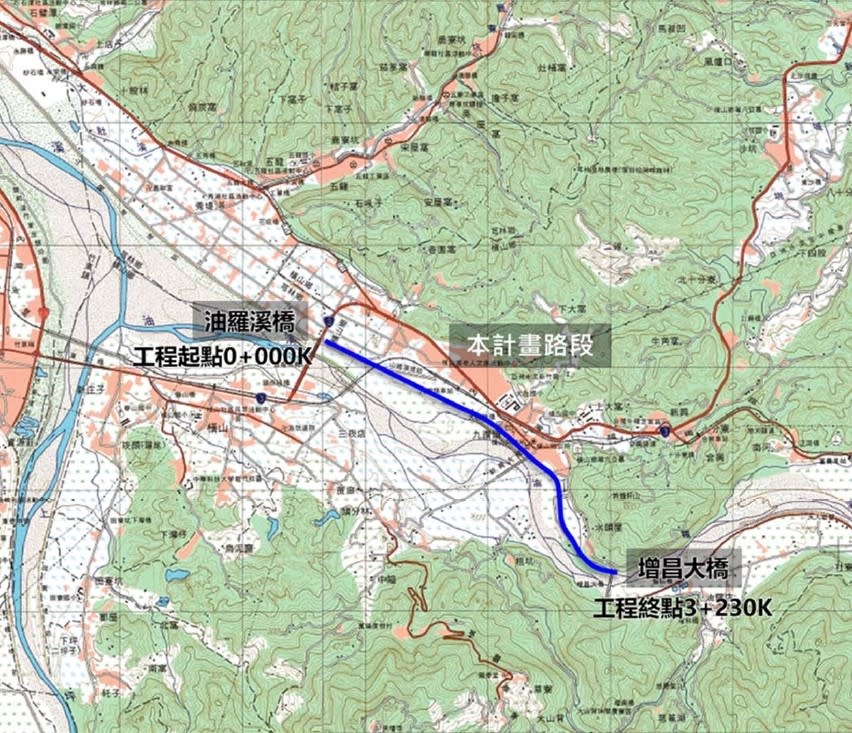 竹縣內灣聯外油羅溪橋至增昌大橋新闢道路工程，完成後，可有效紓緩台3線、縣道120線假日交通壅塞的情況。(記者彭新茹攝)