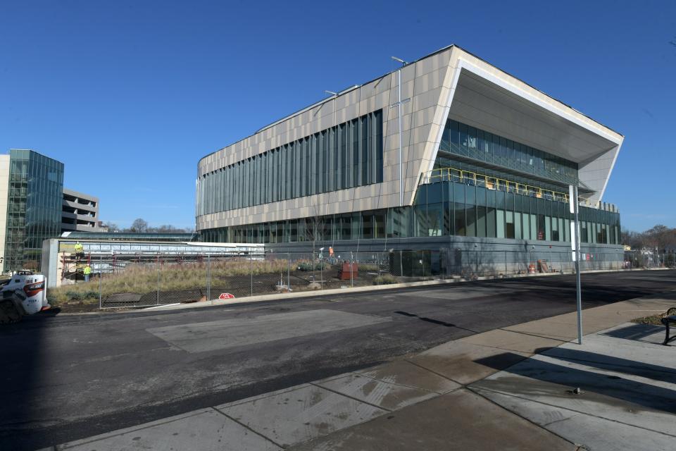 The new OSF HealthCare Cancer Institute is slated to begin serving patients at the end of February.