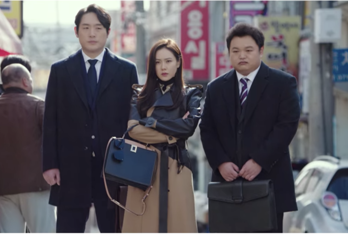 韓劇《愛的迫降》中，掛在孫藝珍手上的即是So Vivier。（翻攝自tvN）