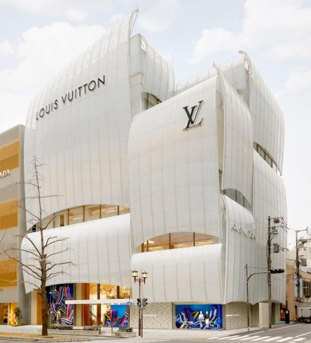 Retail-food roundup: Louis Vuitton opens 14,000-square-foot store