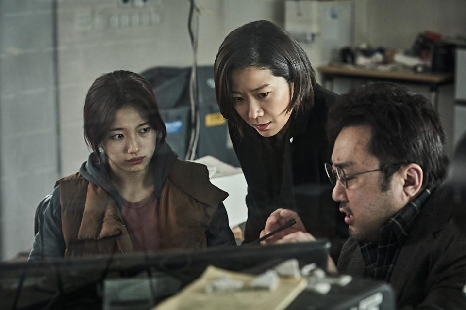 (From left to right) Bae Suzy as Choi Ji-young, Jeon Hye-jin as Jun Yoo-kyung and Don Lee as Kang Bong-rae in South Korean volcanic disaster movie Ashfall. (PHOTO: Encore Films)