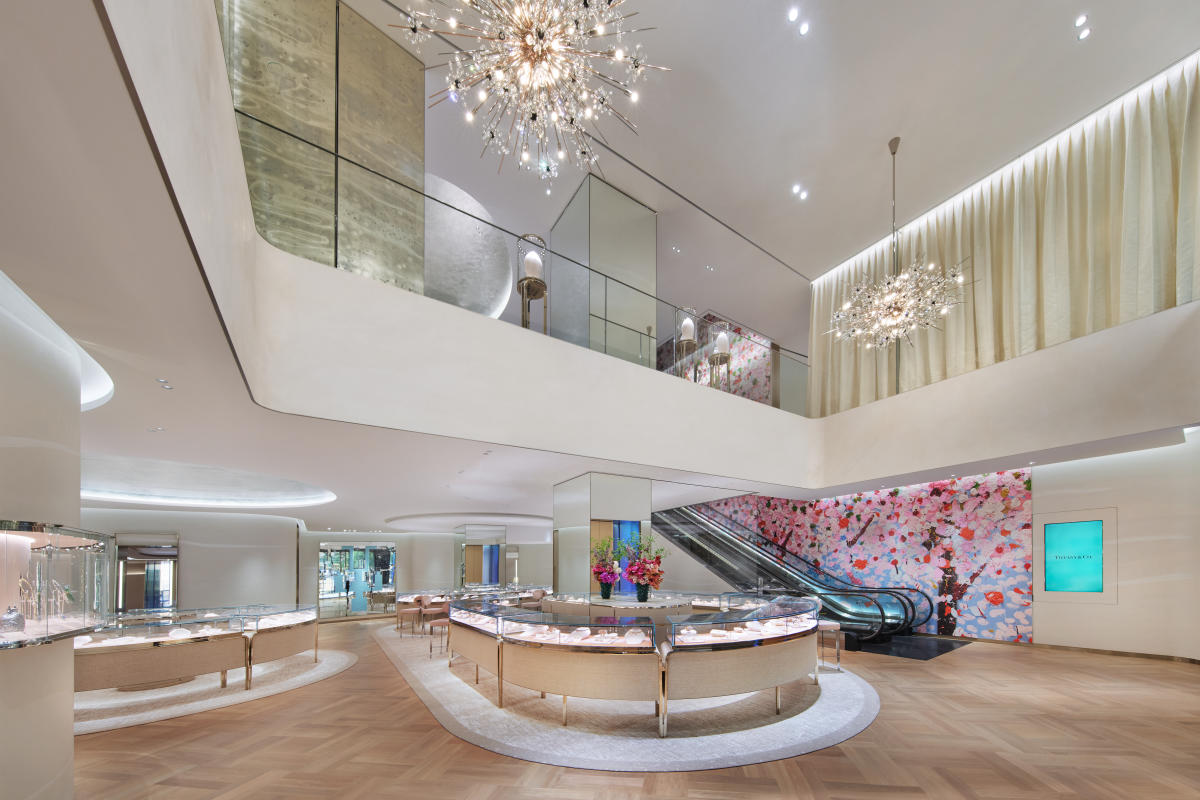 Louis Vuitton flagship GinzaLuxury Retail