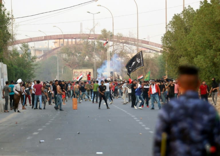 Protesters clash with Iraqi forces in the sourthern city of Basra on September 4, 2018