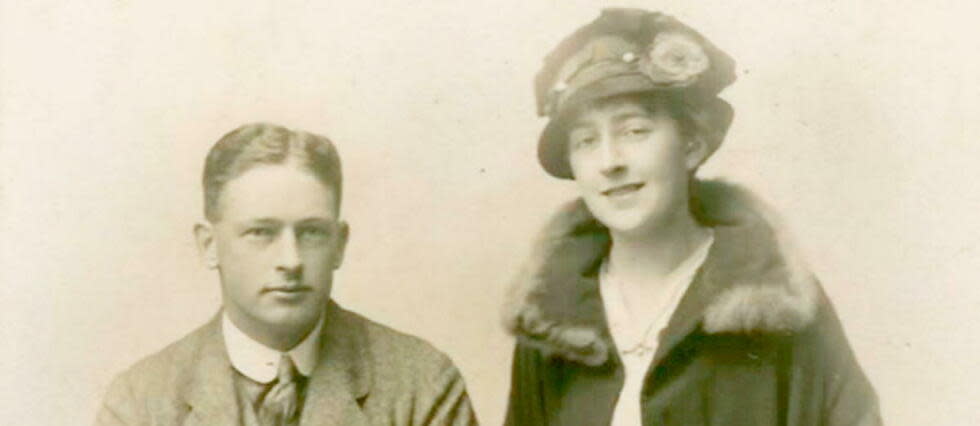 Agatha Christie et son premier mari, le colonel Archibald Christie, homme d'affaires et officier militaire britannique. Ils se marient en 1914, se séparent en 1927 et divorcent l'année suivante.  - Credit:CHRISTIE-WIKIMEDIA COMMONS