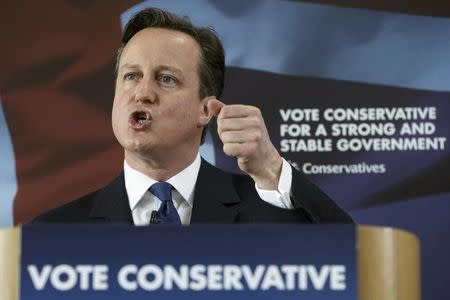 Britain's Prime Minister David Cameron delivers a speech during an election visit to the Ambleside Sports Club in Nuneaton, Britain May 3, 2015. REUTERS/Tim Ireland/pool