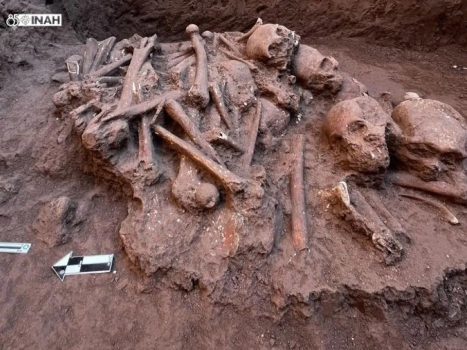 A pile of skulls found during an archaeological dig in the Mexican town of Pozo de Ibarra (INAH)