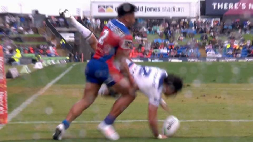 Watene-Zelezniak's feet still hadn't come to ground. Photo: Fox Sports