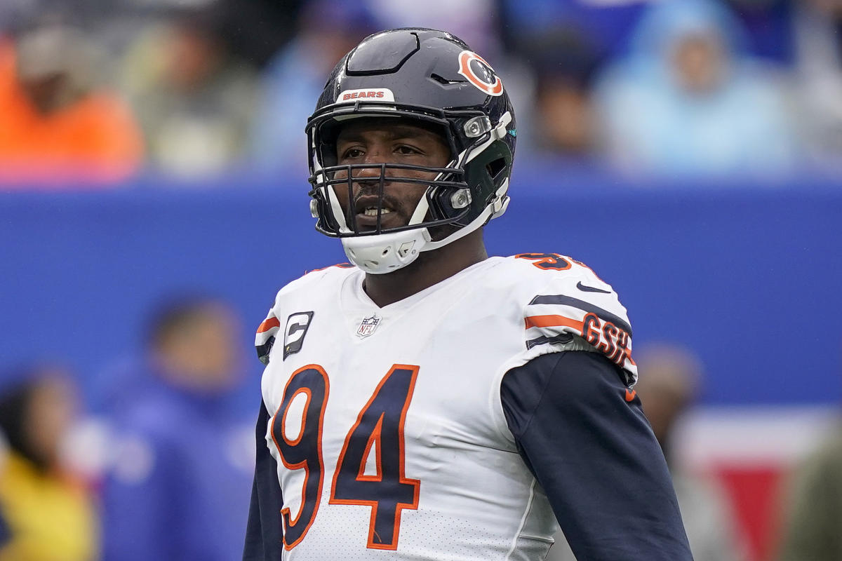 Eagles stay aggressive, make trade with Bears for top pass rusher Robert Quinn
