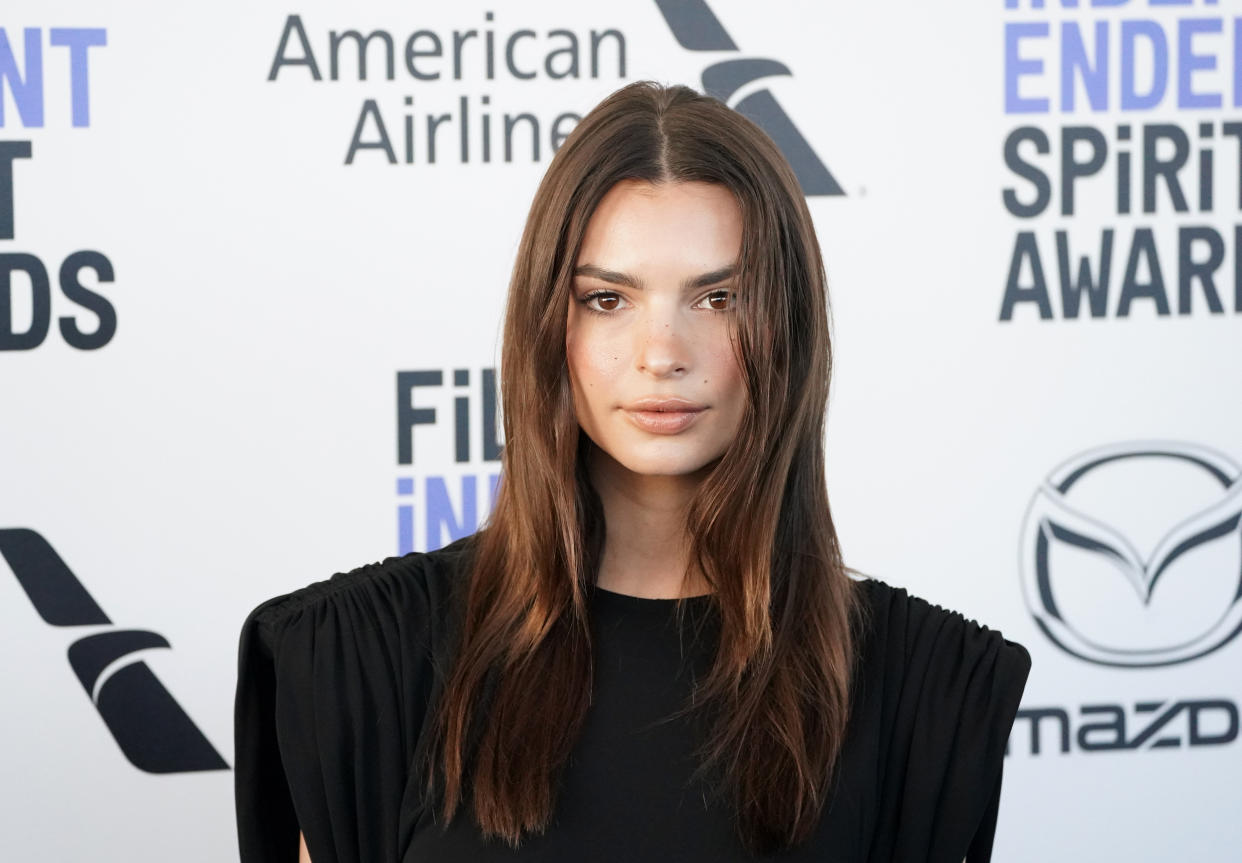 SANTA MONICA, CALIFORNIA - FEBRUARY 08: Emily Ratajkowski attends the 2020 Film Independent Spirit Awards on February 08, 2020 in Santa Monica, California. (Photo by Jeff Kravitz/FilmMagic)