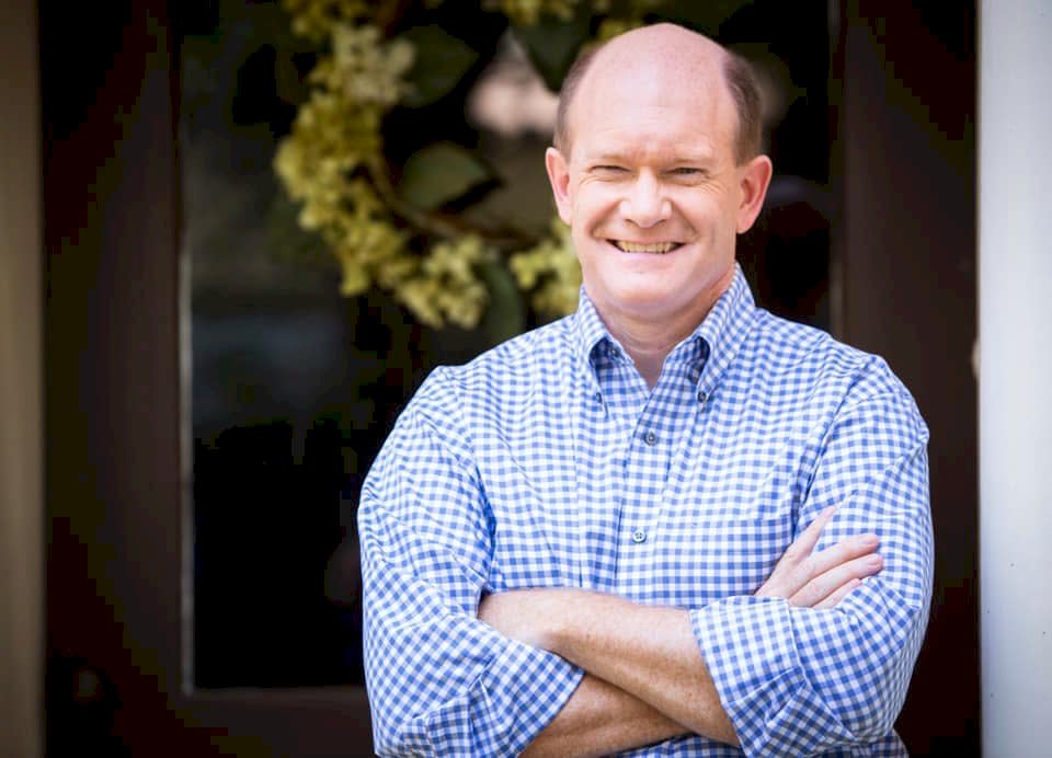 民主黨籍參議員庫恩斯(Chris Coons)。圖:Chris Coons 臉書