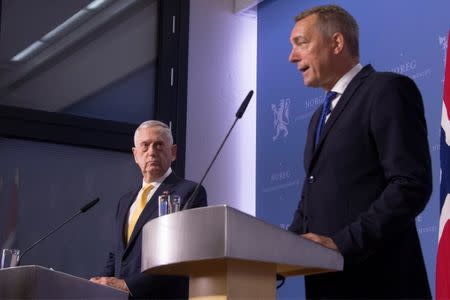 U.S. Secretary of Defence James Mattis and Norwegian Minister of Defense Frank Bakke-Jensen address a press conference at the Ministry of Defence in Olso, Norway, July 14, 2018. Jim Watson/Pool via REUTERS