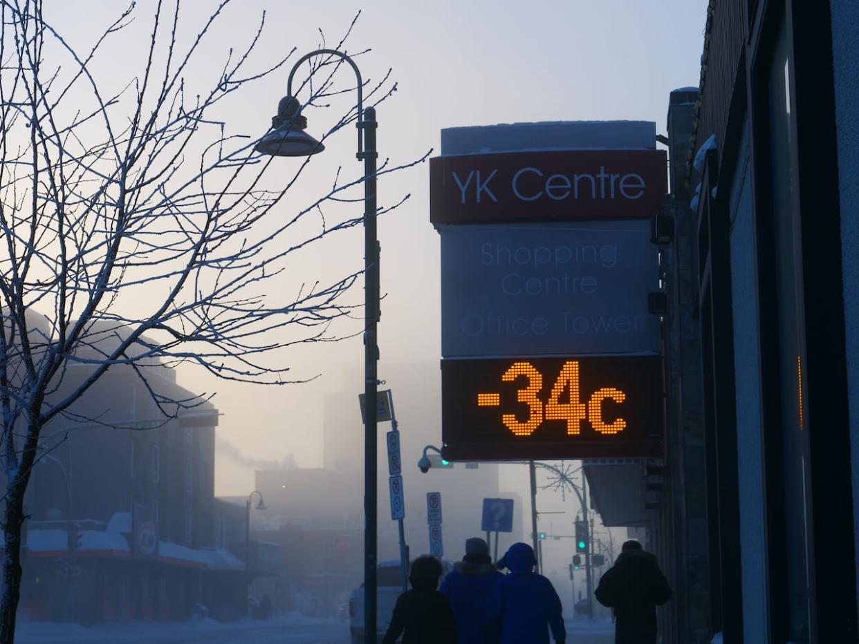 Downtown Yellowknife on Thursday. Services for Yellowknife's underhoused population are struggling with the ongoing cold snap. Temperatures in the city have been below -30 C all week. (Julie Plourde/Radio-Canada - image credit)