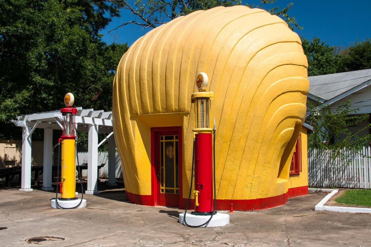 Shell Station with entryway designed as a shell.