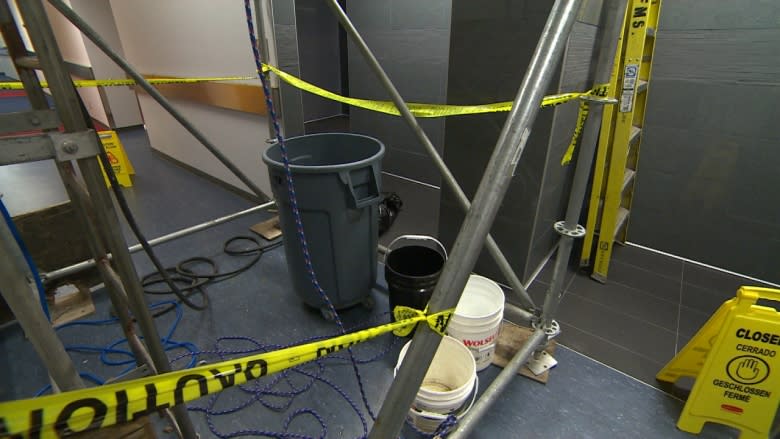 Leaky pipe forces prisoners out of Winnipeg police HQ