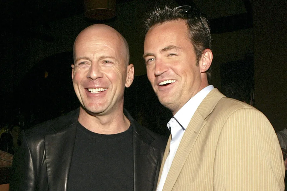 Bruce Willis and Matthew Perry during &quot;The Whole Ten Yards&quot; World Premiere