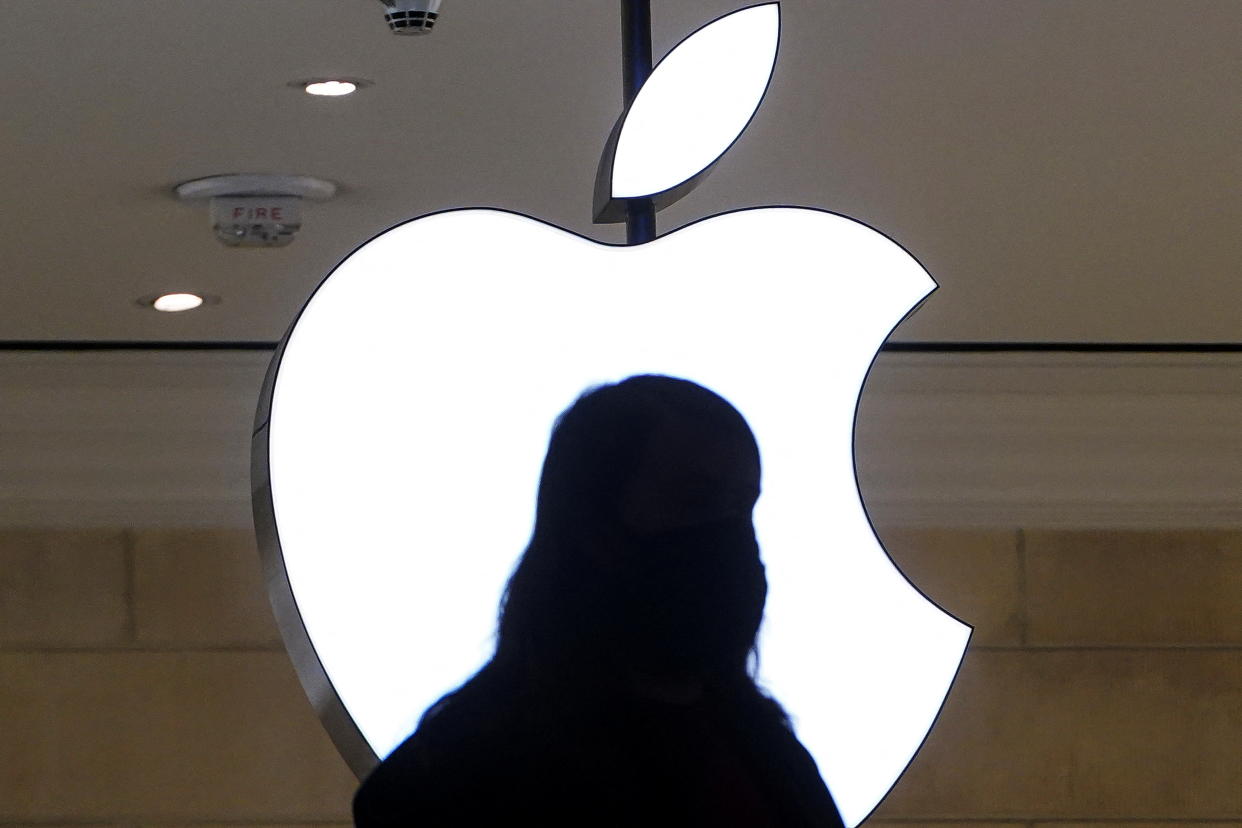Apple tiene descuentazdos este Hot Sale 2023. Sí, descuentos que superan el 30% en la marca que nunca tiene descuentos. ¡Aprovecha! Foto: REUTERS/Carlo Allegri